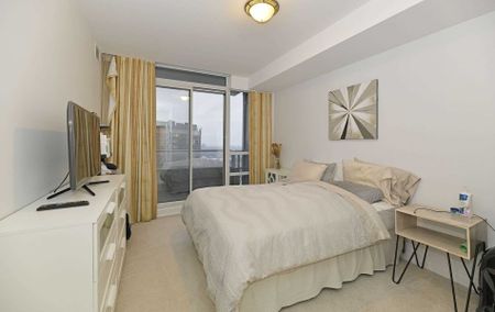 For Lease - 500 St. Clair Avenue Unit# 1807, Toronto, Ontario - Photo 2