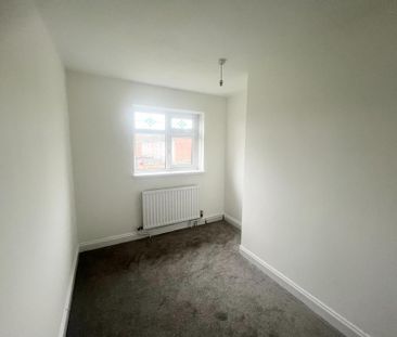 Dalkeith Walk, Thringstone, LE67 - Photo 2