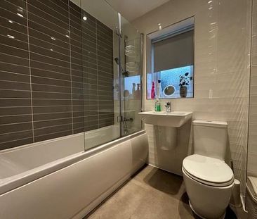 2 bedroom semi-detached house to rent - Photo 6