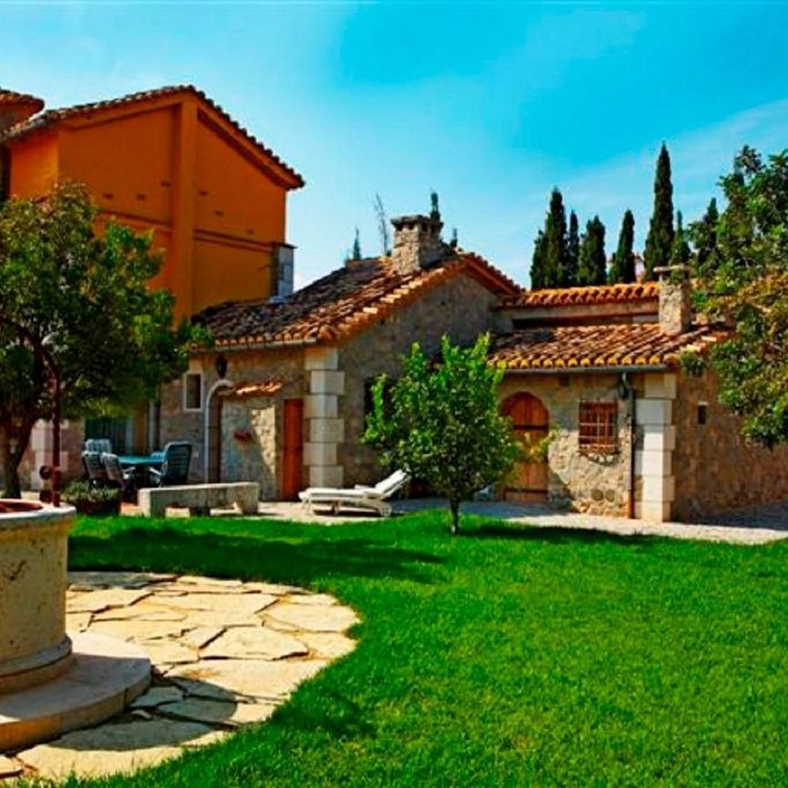Casa o chalet de alquiler en Avenida San Antonio de Benageber, 1, El Carme - Sant Agustí - Bonavista - Photo 1