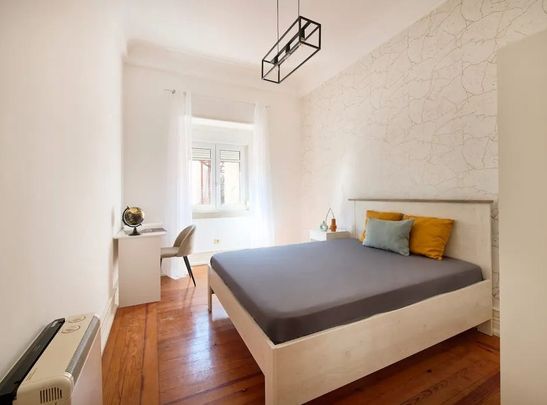 Avenida Álvares Cabral, Lisbon, Lisbon 1250-018 - Photo 1