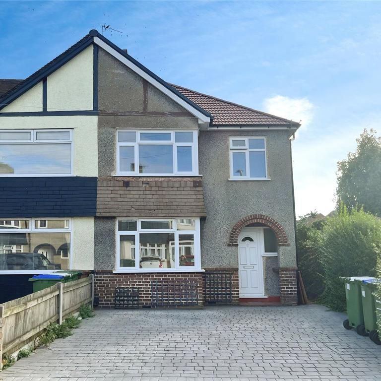 3 bedroom end of terrace house to rent - Photo 1