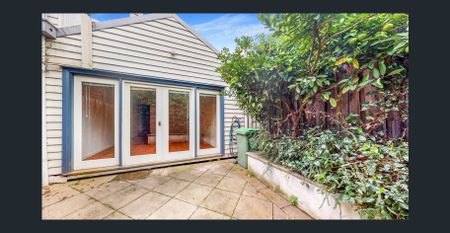 2 BEDROOM HOME IN ENVIABLE RICHMOND HILL LOCATION! - Photo 5