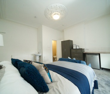 1 bedroom in a house share to rent - Photo 3