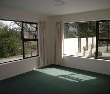 Springs Road Delight - Three room office for an extra price - Photo 6