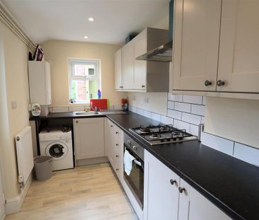 2 bedroom terraced house to rent - Photo 5