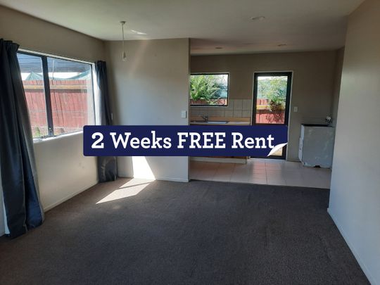Two weeks rent free - Three Bedroom Home - Photo 1