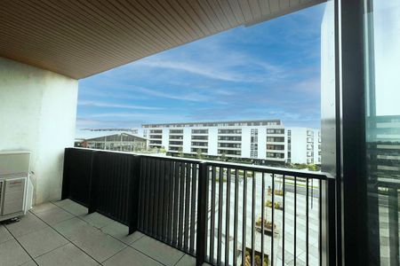 Modern Luxury Residence amongst sustainable surrounds - Photo 4