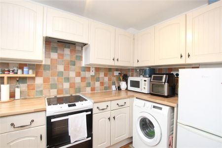 2 bedroom terraced house to rent - Photo 4