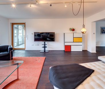 Quiet 3-room apartment with winter-garden and balcony - Photo 1