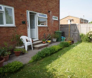 2 bedroom maisonette to rent - Photo 3