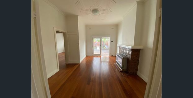 Charming 1930s Art Deco Duplex in a Quiet, Convenient Location **Appication Pending** - Photo 1