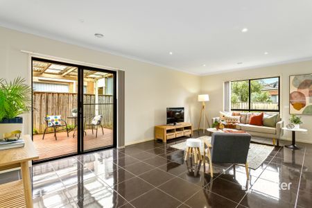 30 Crossway Avenue, Tarneit VIC, Belconnen - Photo 3