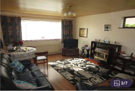 2 Bed Bungalow, Olive Road, LE4 - Photo 2