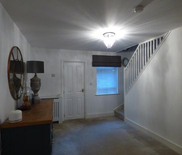 2 bedroom terraced house to rent - Photo 5