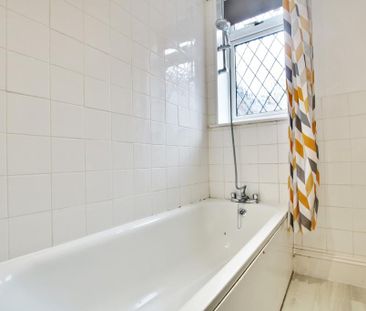 2 bedroom end of terrace house to rent - Photo 5