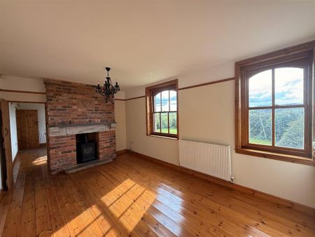 4 bedroom detached house to rent - Photo 3