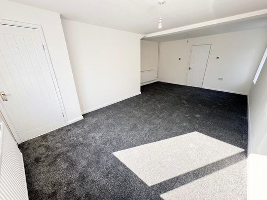 2 bedroom end of terrace house to rent - Photo 1