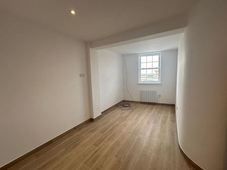 High Street, Guildford, Surrey, GU1 - Photo 5