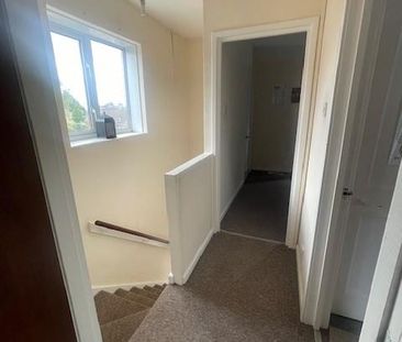 4 bedroom semi-detached house to rent - Photo 3