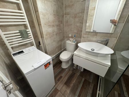 Garsoniera de inchiriat, 38 mp, open space, centrala proprie - Photo 5