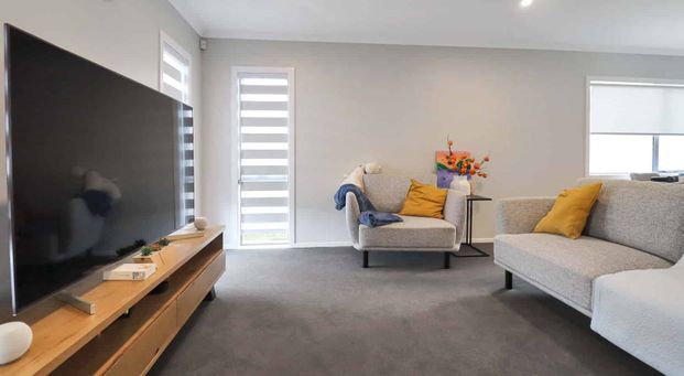 Modern Three-bedroom Home - Photo 1