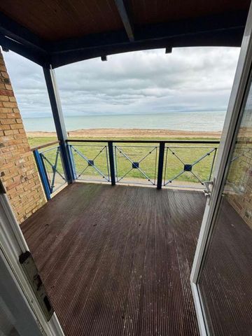 Ensenada Reef, Eastbourne *private Balcony With Stunning Sea View, BN23 - Photo 2