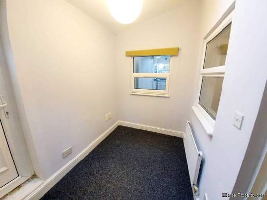 3 bedroom property to rent in London - Photo 1