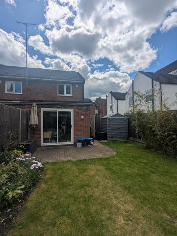 2 Bed Terraced House, Lansdowne Road, LE2 - Photo 3