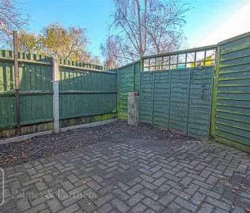 2 bedroom terraced house to rent - Photo 6