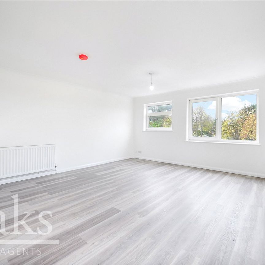 Chepstow Rise, Park Hill, Surrey - Photo 1