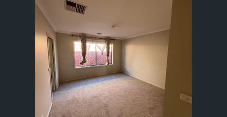 Newly Renovated House in Truganina - Photo 4