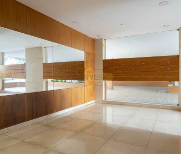 Apartment T4 in Algés, Linda-a-Velha e Cruz Quebrada-Dafundo, Oeiras - Photo 6