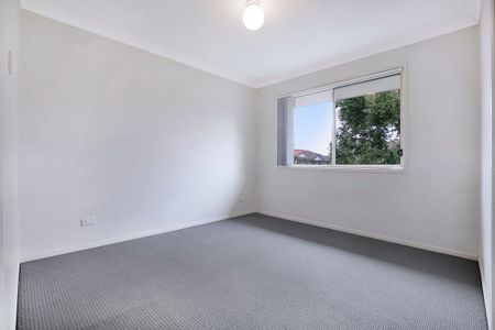 3 BED Townhouse IDEALLY SITUATED OFF DAW ROAD RUNCORN - Aircons - Photo 4