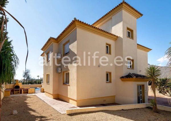 Apartamento de alquiler en El Tossal - Bello Horizonte