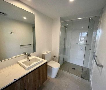 Varsity Lakes Living at Its Finest: 2-Bedroom Apartment in the Hear... - Photo 6