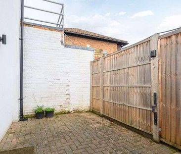 Queens Road, Weybridge, KT13 - Photo 5