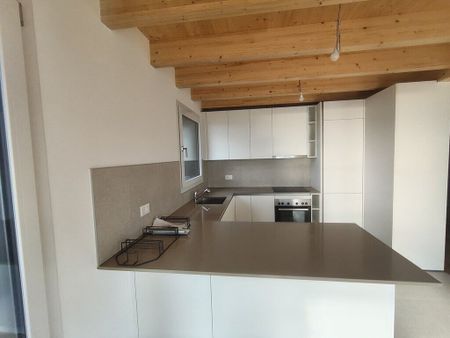New apartment with lake view - Photo 4