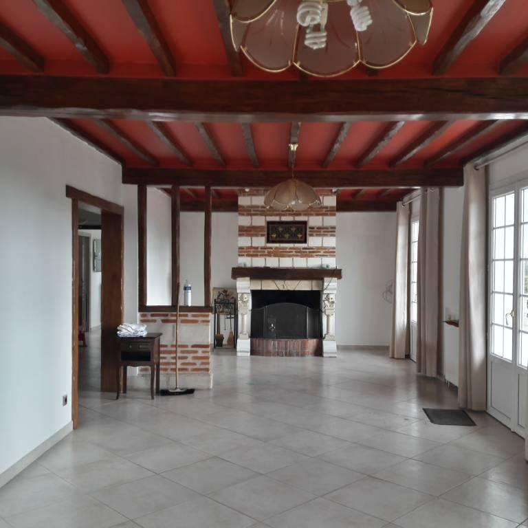 MANEGLISE, proche voie rapide, Propriété T7 - Photo 1