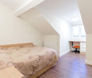 3 bedroom apartment to rent - Photo 4