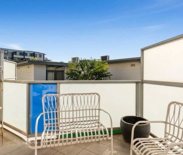 Peaceful, Private & Perfectly Positioned in St Kilda! - Photo 6
