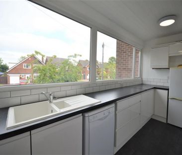 3 Bedroom Terraced To Let - Photo 6