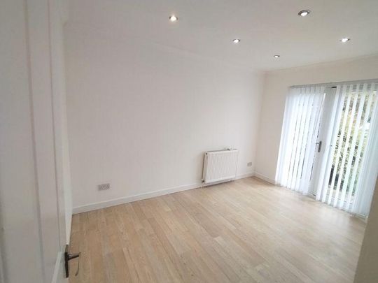 3 bedroom apartment to rent - Photo 1