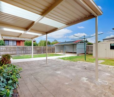 Spacious Family Home with Modern Features and Prime Location - Photo 4