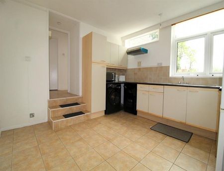 1 Bedroom Apartment To Let - Photo 4