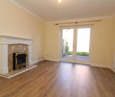 2 bedroom end of terrace house to rent - Photo 1