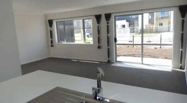 Modern Townhouse - Photo 1