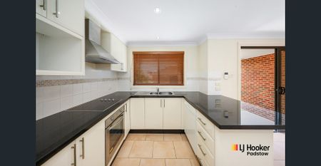 Spacious & Stylish 4-Bedroom Duplex in Prime Padstow Location - Photo 3