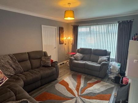 9 Wilmuir Crescent, Larne, BT40 1QE - Photo 3