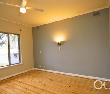 Open the Door to Versatile Family Living - Photo 4